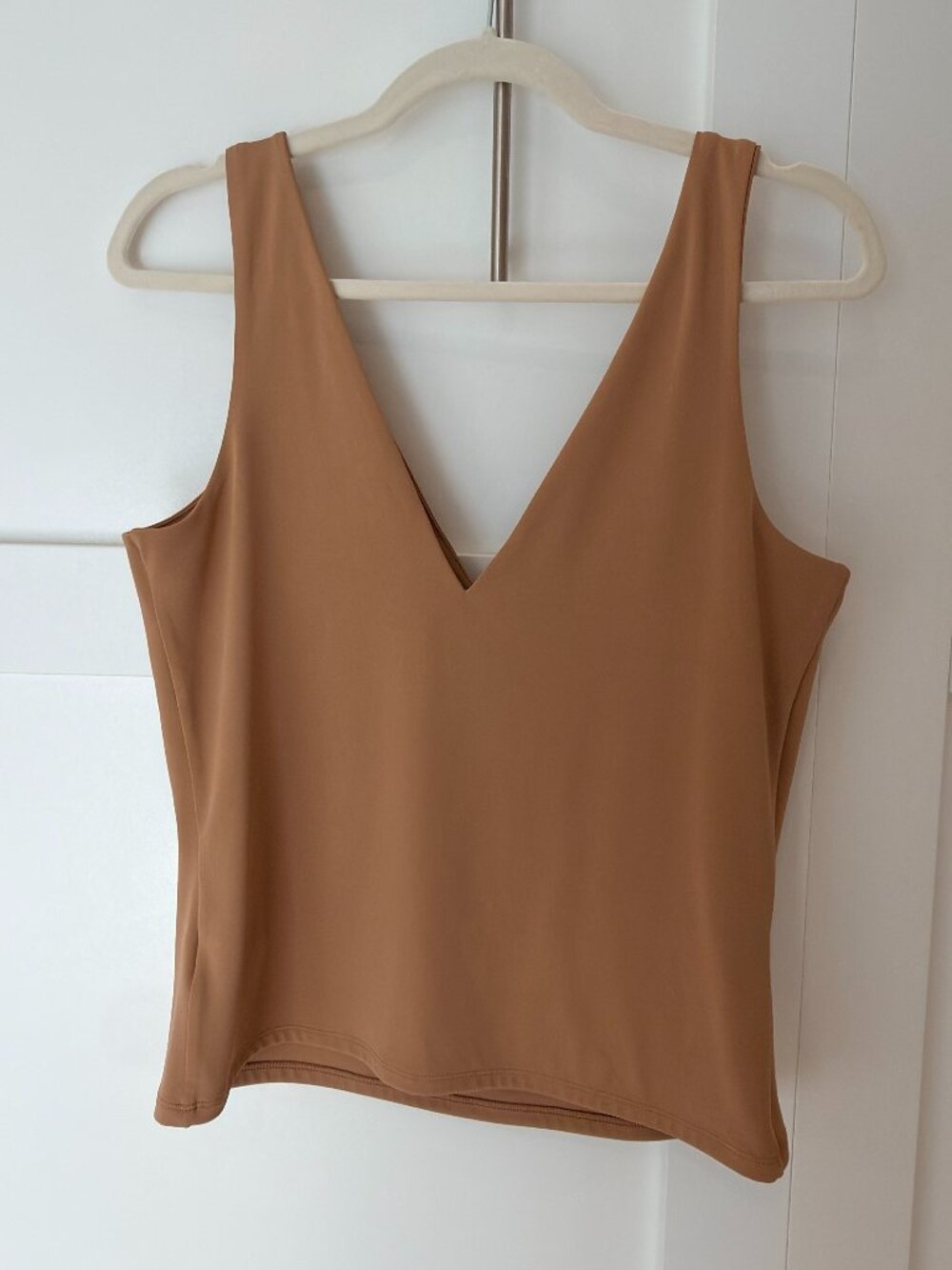 Express Body Contour High Compression Double V-Neck Tank - Pecan